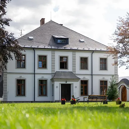 Cerveny Dvur Aparthotel Rapotin