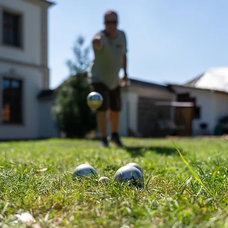 Cerveny Dvur - A Wellness 3* Rapotín