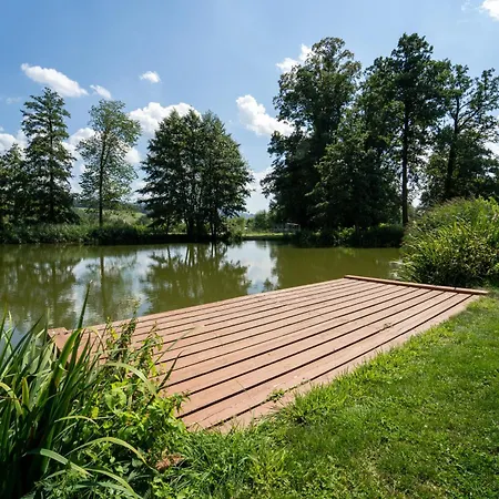Cerveny Dvur - A Wellness شقة فندقية 3*