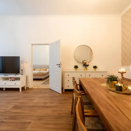 Aparthotel Cerveny Dvur *