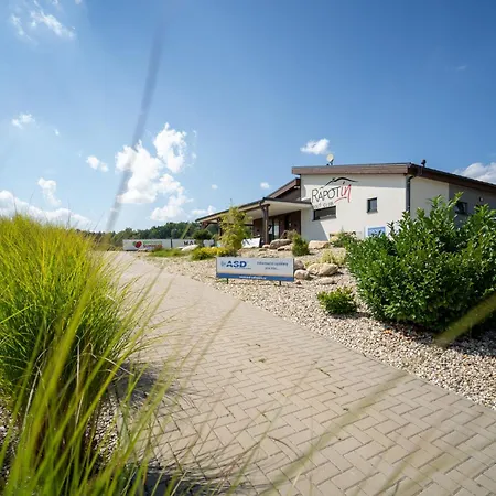 Ξενοδοχείο με διαμερίσματα Cerveny Dvur - A Wellness Rapotín