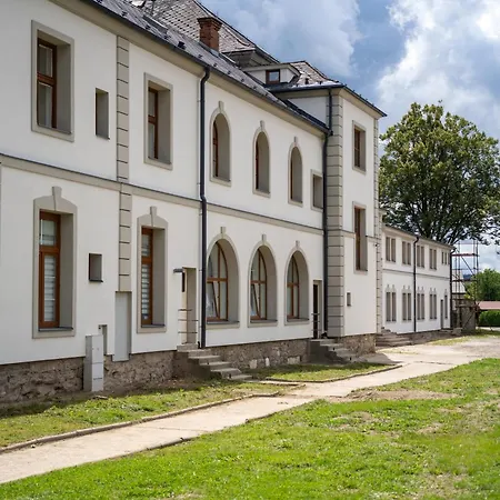Aparthotel Cerveny Dvur Rapotín