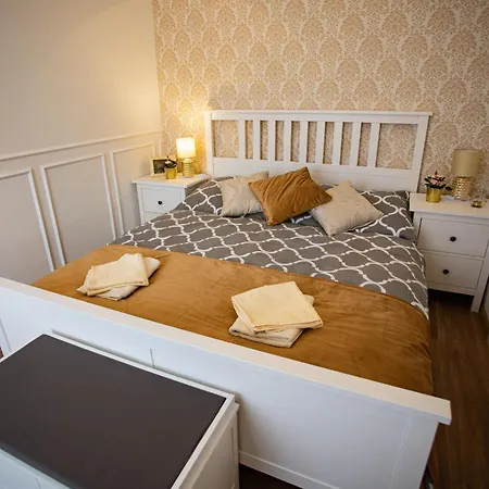 Cerveny Dvur Aparthotel Rapotín