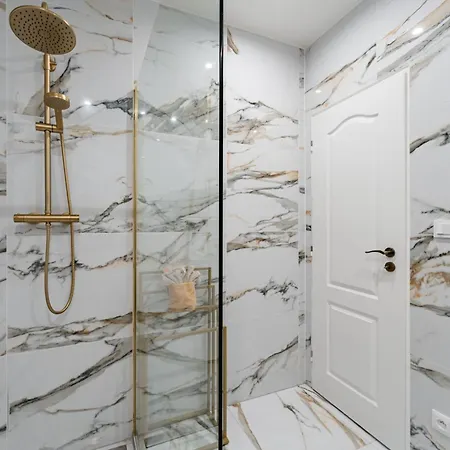 Aparthotel červený Dvůr