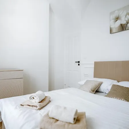 Aparthotel Cerveny Dvur - A Wellness Rapotín